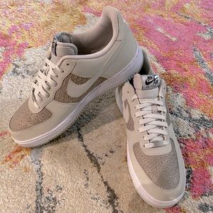 Low Air Force 1